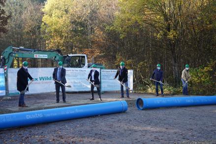 BM Thomas Engesser, BM Wolfgang Lahl, OB Dr. Stefan Belz, GF Ralf Göttsche, Johann Waldmann (Max Wild GmbH), Daniel Hartmann (LRA BB Wasserwirtschaft)