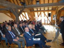 Volles Haus in der wunderschön restaurierten Entringer Zehntscheuer