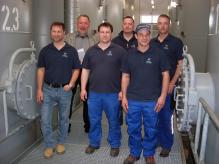 Neuer Geschäftsführer Ralf Göttsche mit Wasserwerk-Team